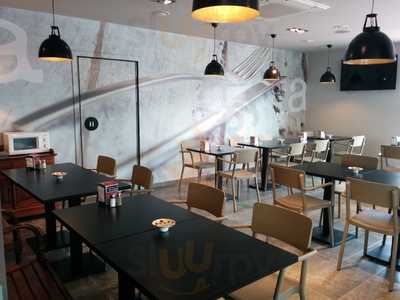 Burger Rostisseria Hot Dog Poke Bowls Ananas