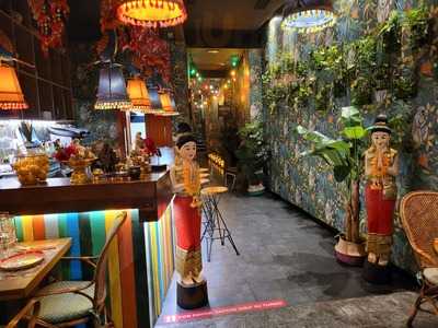 Thai Mongkut El Carmen