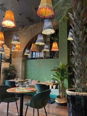 Thai Mongkut El Carmen