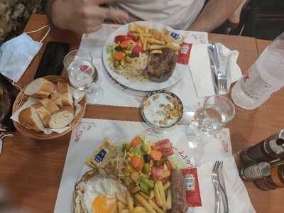 La Caseta De Les Tres Bessones