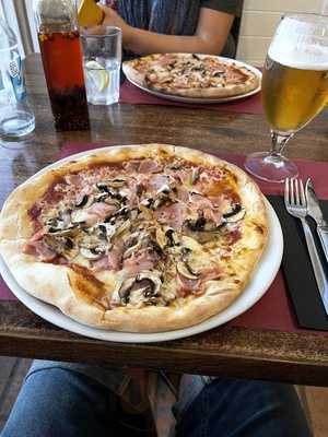 Piccolo Ristorante & Pizzeria