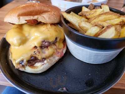 La Real Hamburguesería - Photo 8