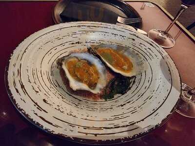 La Reina Kitchen Bar