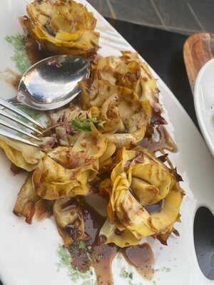 La Reina Kitchen Bar