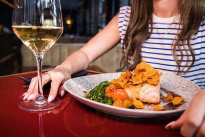 La Reina Kitchen Bar