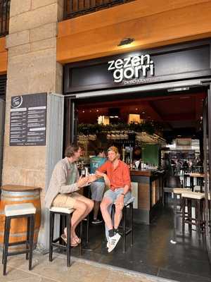 Zezen Gorri