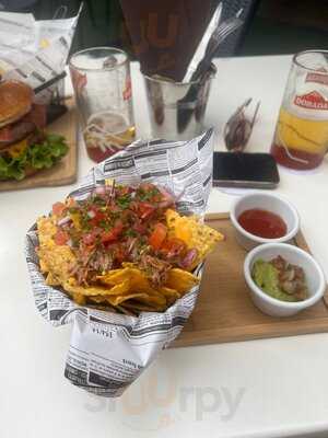 Daniel's Lounge Bar & Cocktails