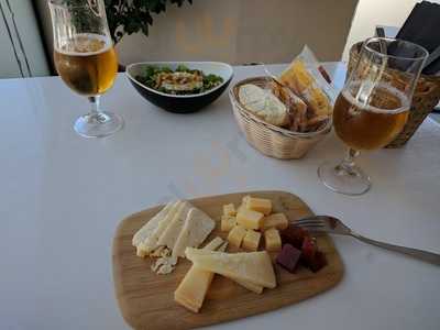 Cachito Mas Que Tapas