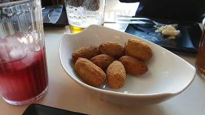 Cachito Mas Que Tapas