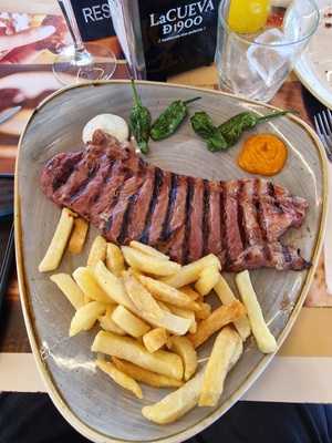 La Cueva De 1900 - Torre De La Pólvora, 1