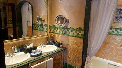 Villa Cortes Beach Club