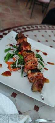 La Cascada Restaurante & Bar