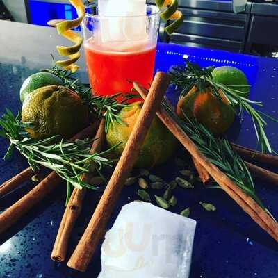 Danae - Drink, Eat & Love