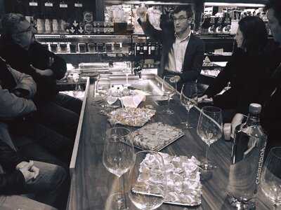 La Tienda De Lino Delicatessen