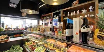 La Tienda De Lino Delicatessen