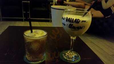 Santorini Club - Chill & Music