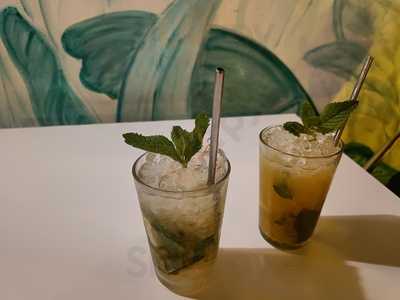 Buena Onda Pizzeria Cocktail Bar