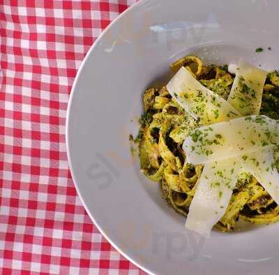 La Antigua Horno De Leña