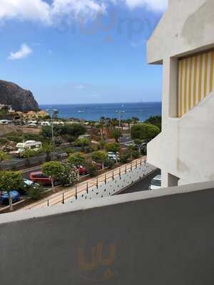 Paloma Beach Poolside Bar