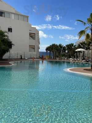 Paloma Beach Poolside Bar