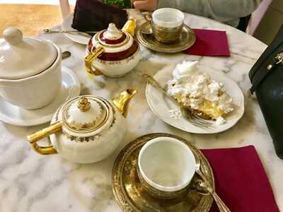 La Marquise Decadente