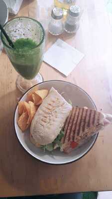 Embolados Health&away