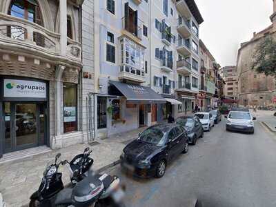 Nana Cafe & Bistro - Photo 7