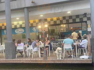 Oasis Heladeria Cafeteria
