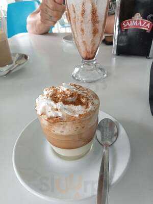 Oasis Heladeria Cafeteria