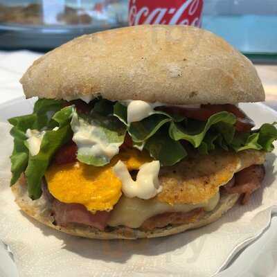 La Indiscreta, Bocatería