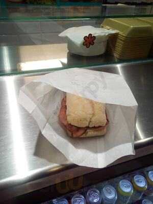 La Indiscreta, Bocatería