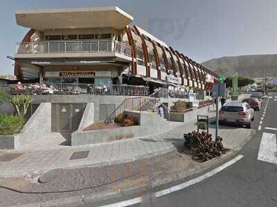 Manhattans Cocktail Bar