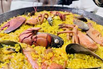 Paella's Y Mas