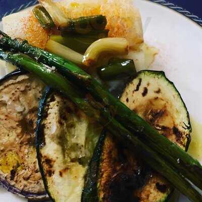 La Malquerida Taberna Española