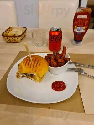 Elías Restaurante Urban Kitchen