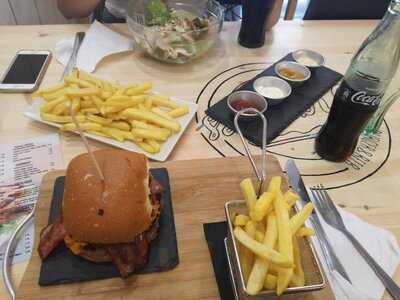 Frankies Burger & Beer