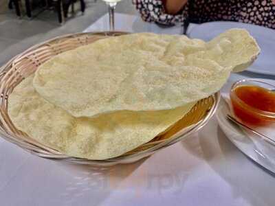 Bollywood Tandoori Indian Restaurant - Photo 8