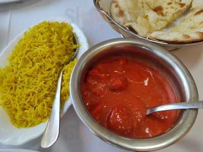 Bollywood Tandoori Indian Restaurant - Photo 7