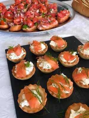 Neli G's Gastro Cafe & Catering