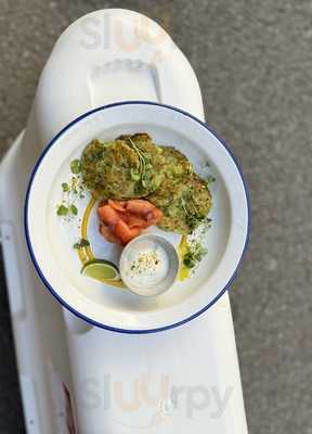 Hammock Juice Station