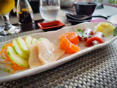 Kazuki Restaurant - Teppanyaki/sushi