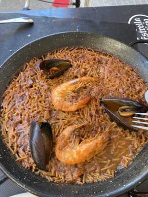 La Finestreta Restaurant, Tapes & Bar