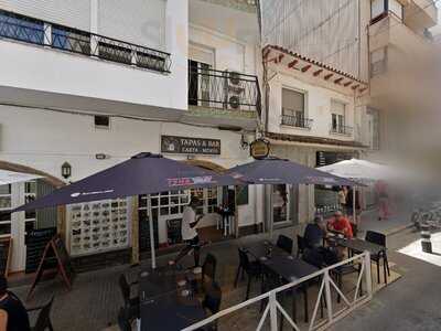 La Finestreta Restaurant, Tapes & Bar