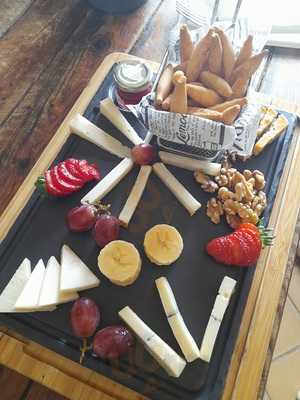 Sol Lounge Beach / Maykao