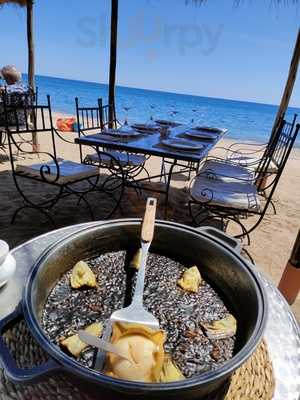 Sol Lounge Beach / Maykao