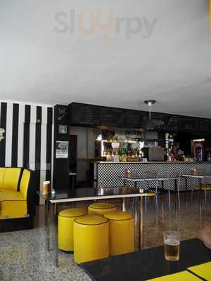 Seventy '5 Burger & Drink