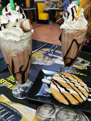 Seventy '5 Burger & Drink