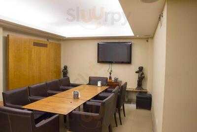 Cafe Salon Continental