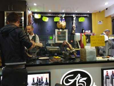 Al Corte - Ibericos De Calidad Y Delicatessen