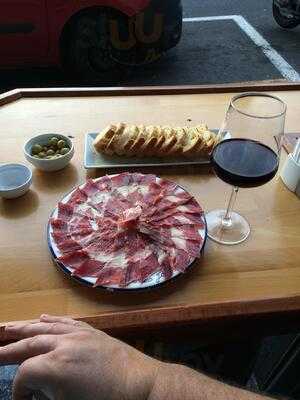 Al Corte - Ibericos De Calidad Y Delicatessen